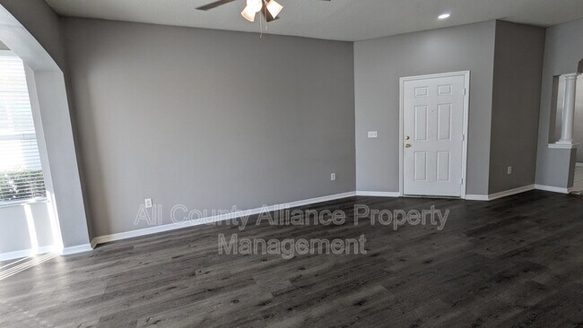 Foto del edificio - 31505 Shaker Cir