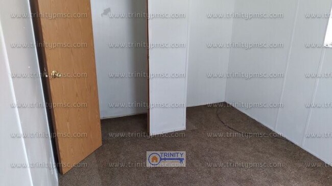 Foto del edificio - Spacious home with available now!