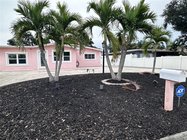 Foto del edificio - 10659 108th St N