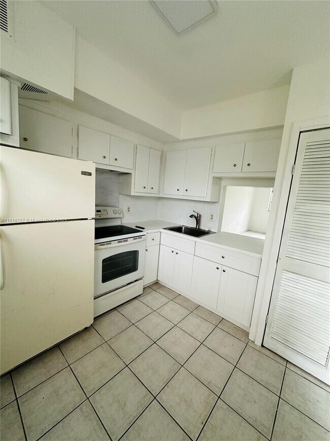 Foto del edificio - 2940 NE 203rd St