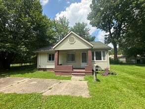 Building Photo - 3737 Poplar Ave