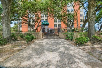 Building Photo - 7520 Hornwood Dr