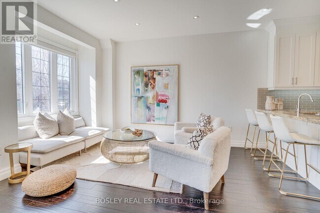 Photo du bâtiment - 1033 Woodbine Ave