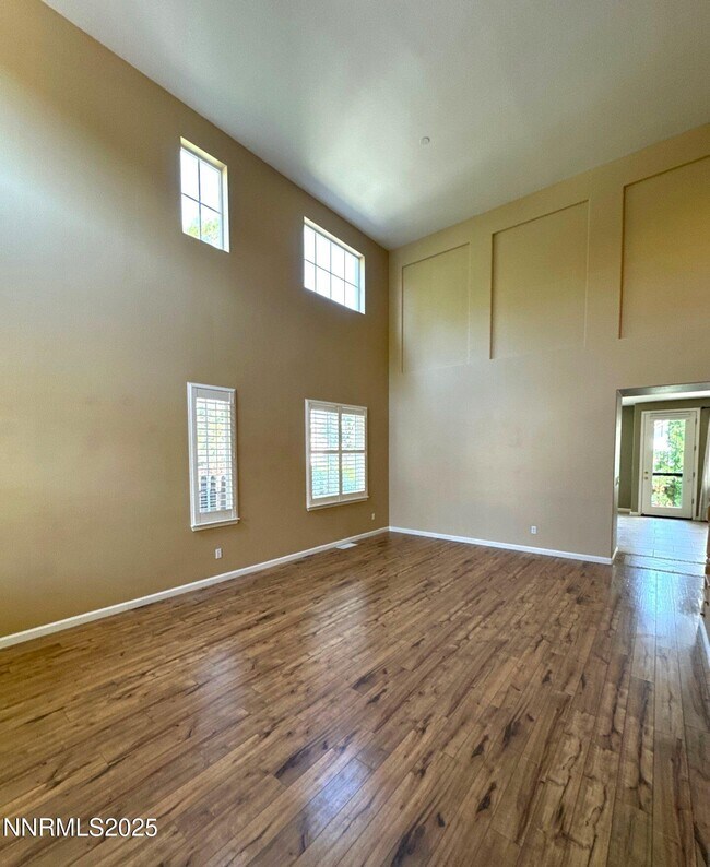 Foto del edificio - 4910 Deer Pass Dr