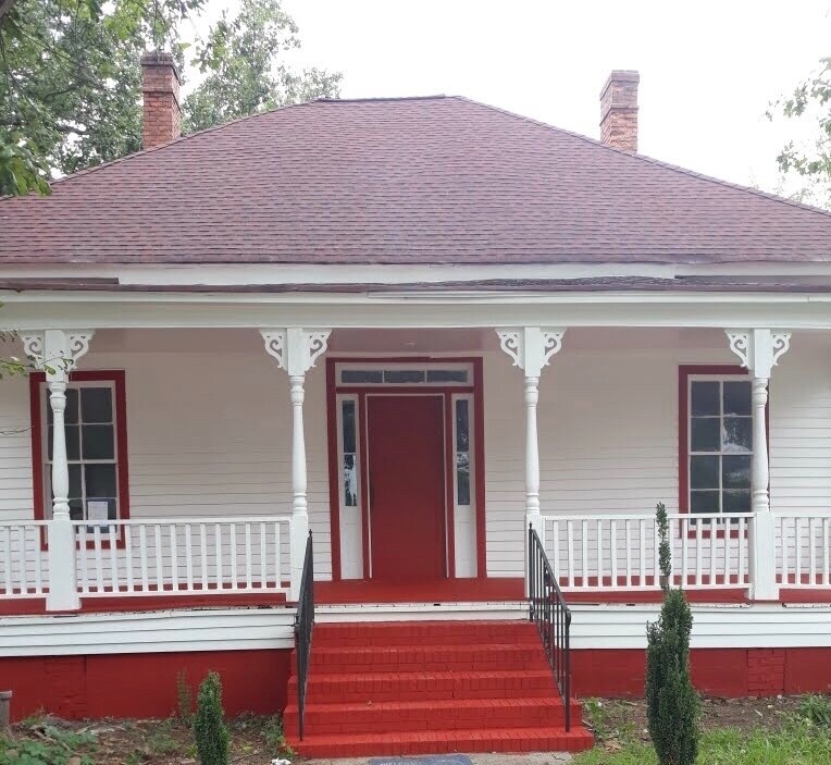 Primary Photo - 310 Cedar St