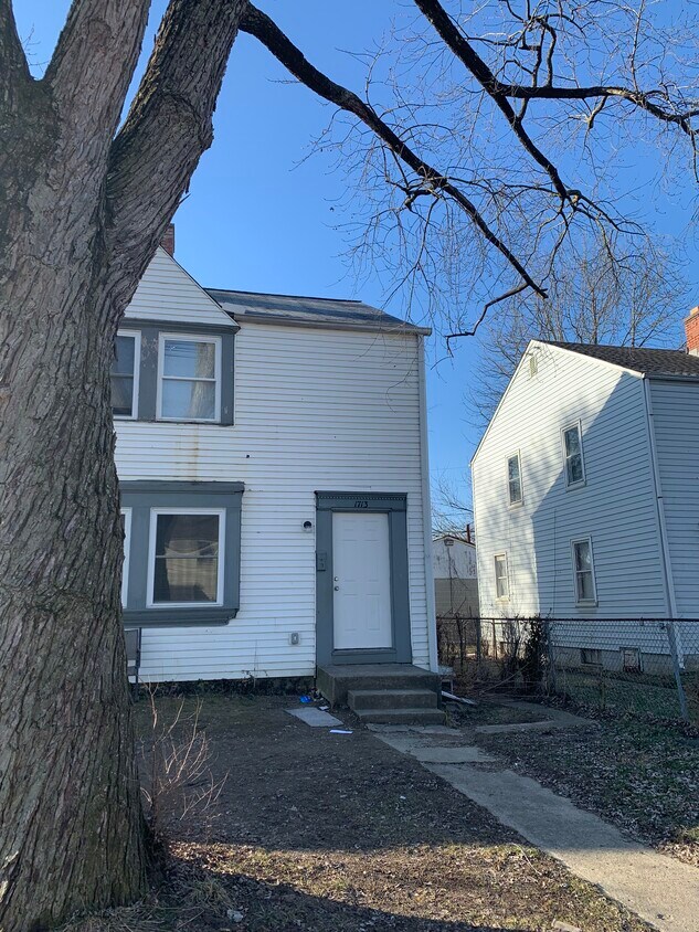 Primary Photo - 1713 E Whittier St