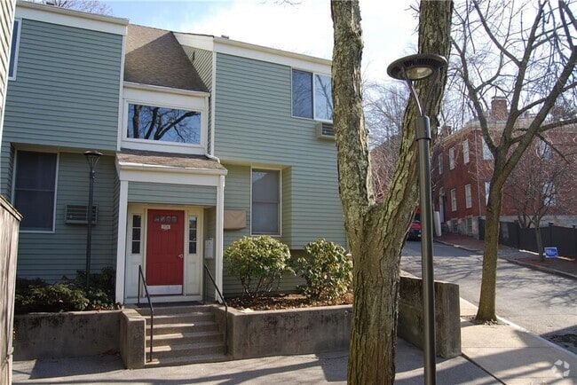 Building Photo - 392 S Main St