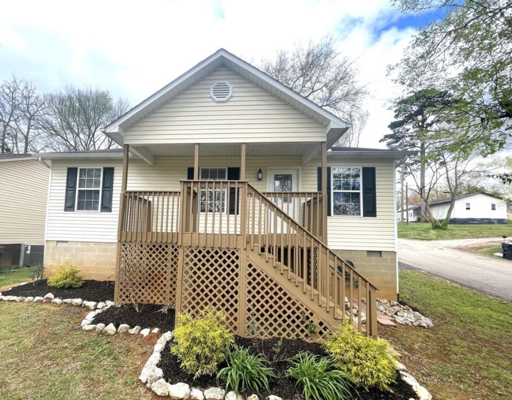Foto principal - 2747 Carson Ave