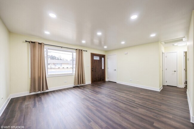 Foto del edificio - 760 Pleasant St