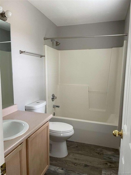 Foto del edificio - 32 N Harlan St