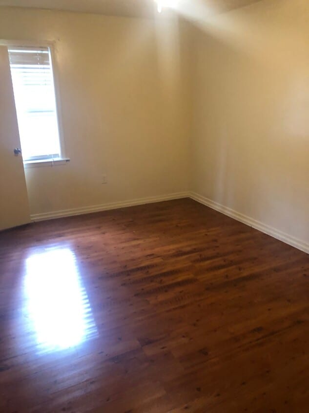 Building Photo - 116 Plum Tree Rd