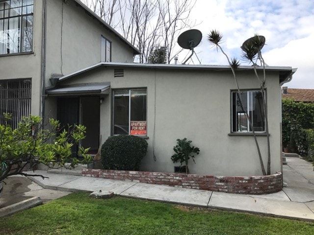 Building Photo - 416 E Cypress St