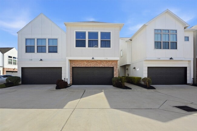 Building Photo - 1106 Yellow Pl