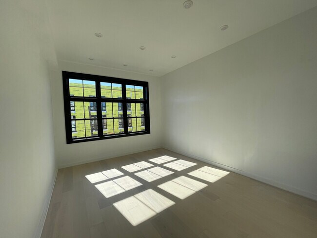 Foto del edificio - 2414-16 Frankford Ave