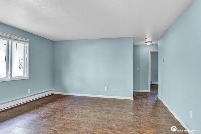 Building Photo - 5208 Taku Dr