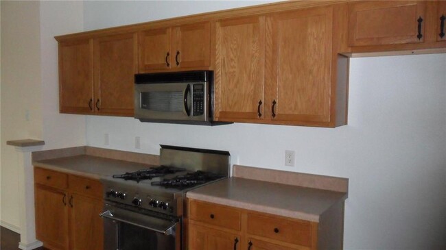 Building Photo - 3706 Castle Rock Dr