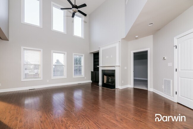 Building Photo - 650 Winding Oak Way