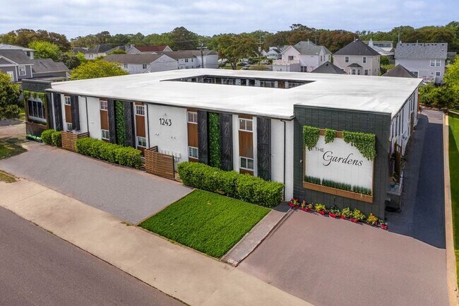 Building Photo - 1243 W Ocean View Ave