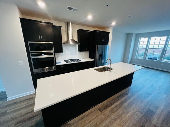 Building Photo - 835 Sawback Sq