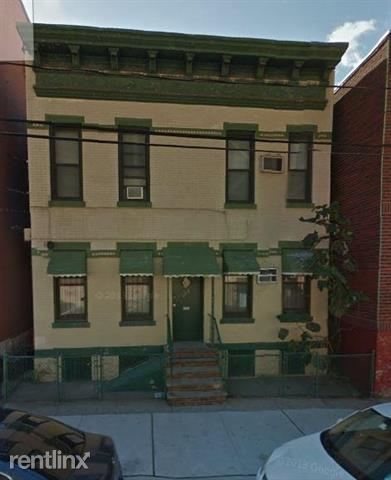 Primary Photo - 819 24th St