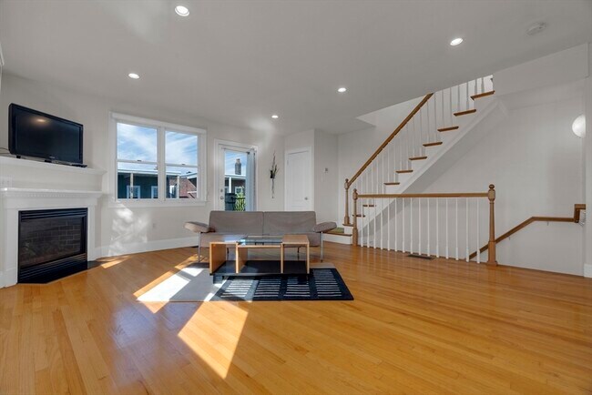 Foto del edificio - 2 Ross Pl