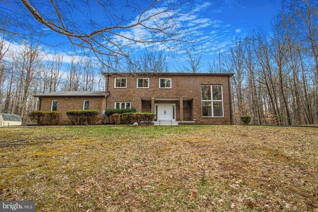 Building Photo - 8009 Poplar Hill Dr