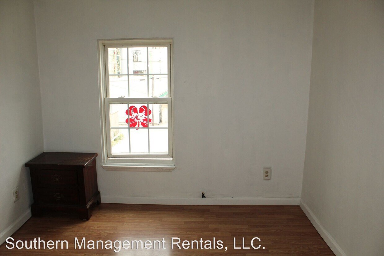 Foto del edificio - 2 br, 1 bath House - 128 S Main St. Room #1