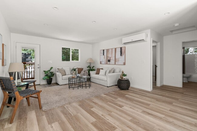 Building Photo - 205-205B Apple Knoll