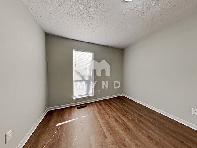 Building Photo - 5345 Tyler Loop Rd