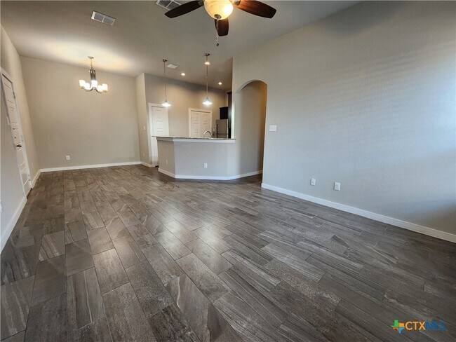 Foto del edificio - 530 Creekside Frst