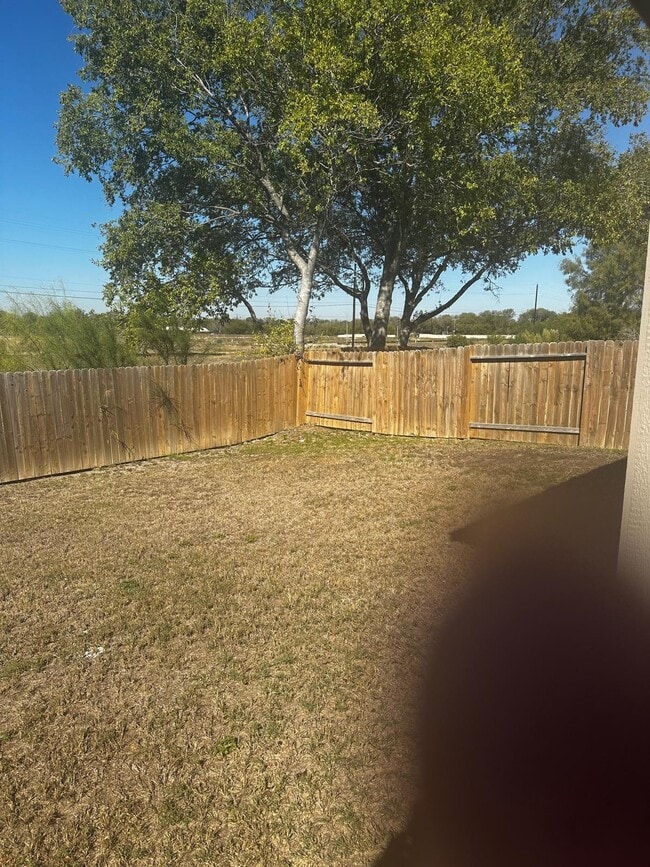 Building Photo - 15027 Harbor Lndg