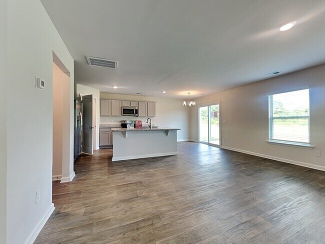 Foto del edificio - Honey Tree Neighborhood!