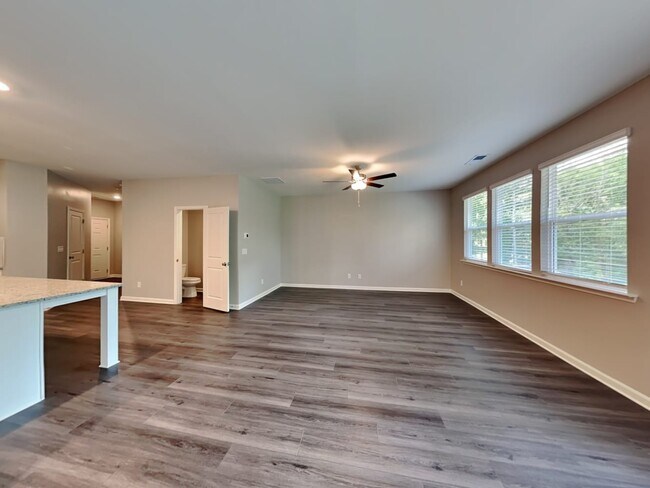 Building Photo - 179 Webster Cir