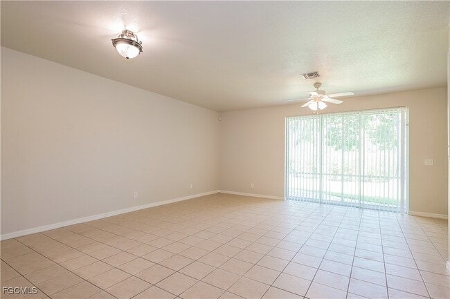 Building Photo - 3217 Antica St