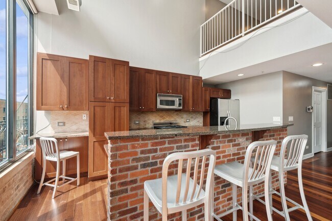 Foto del edificio - 70 E 18th St