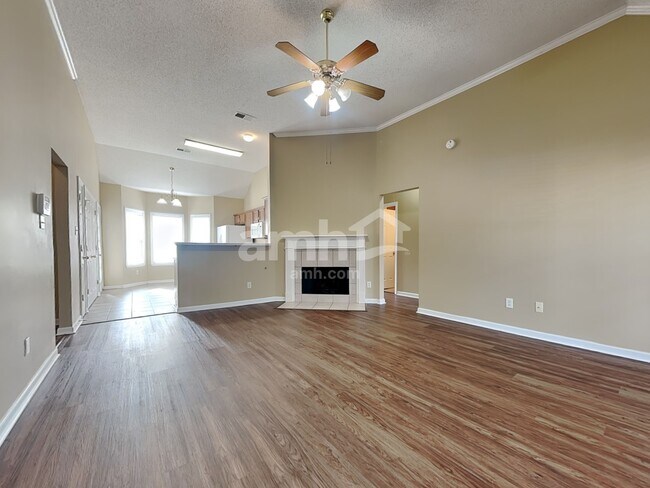 Foto del edificio - 10157 Breezy Ridge Cove