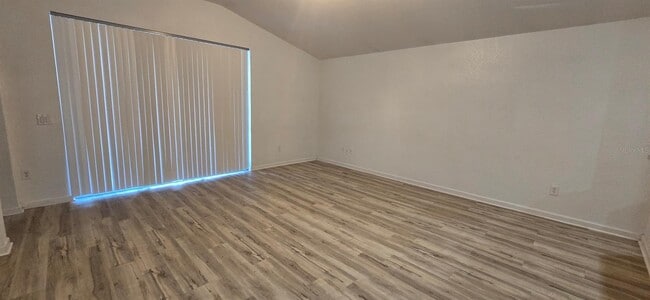 Building Photo - 4126 SW 51st Ct