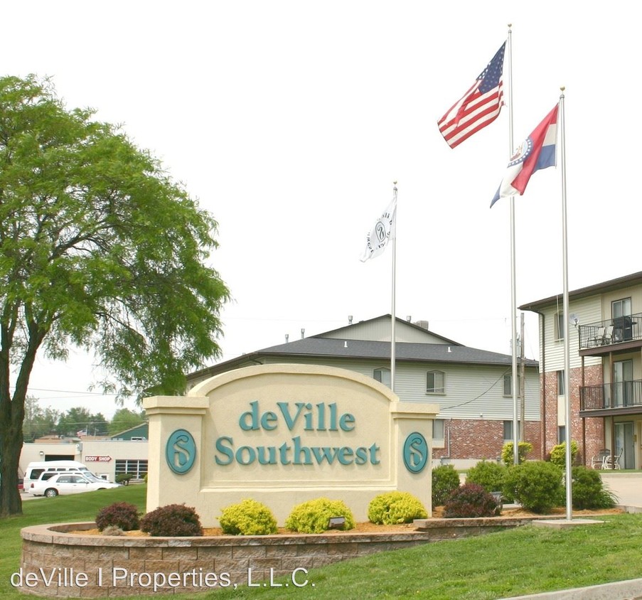 Building Photo - 833 Southwest Blvd