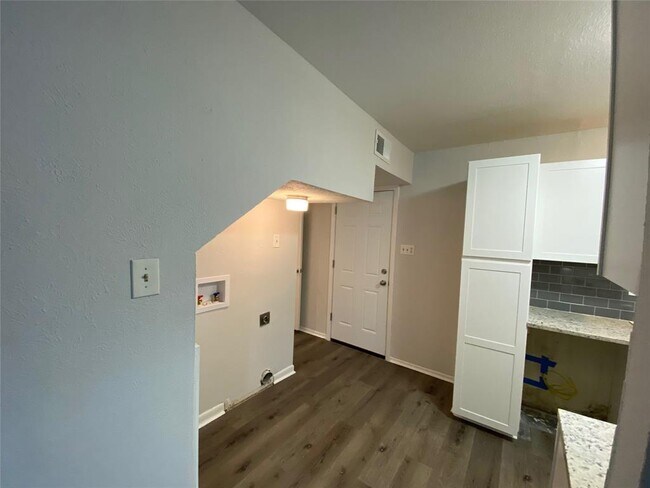 Building Photo - 3619 Rickshaw Dr