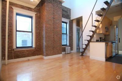 Building Photo - 336 E 18th St
