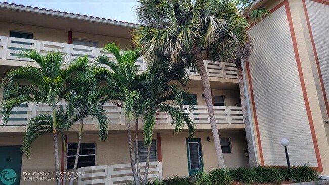 Building Photo - 3204 NW 103rd Terrace