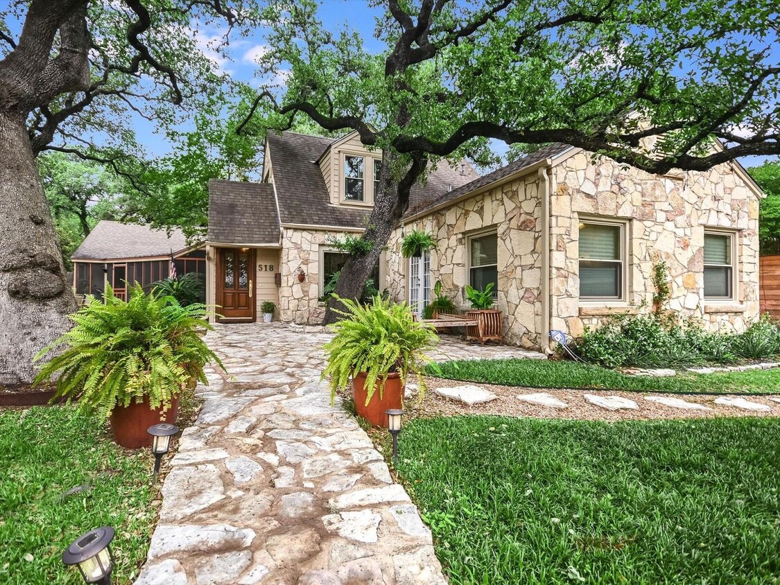 Foto principal - 518 Cliff Dr