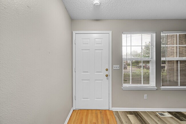 Building Photo - $2,175, delightful 2-bedroom, 2.5-bathroom...