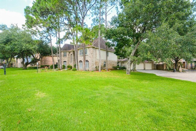 Foto del edificio - 8114 Vintage Creek Dr