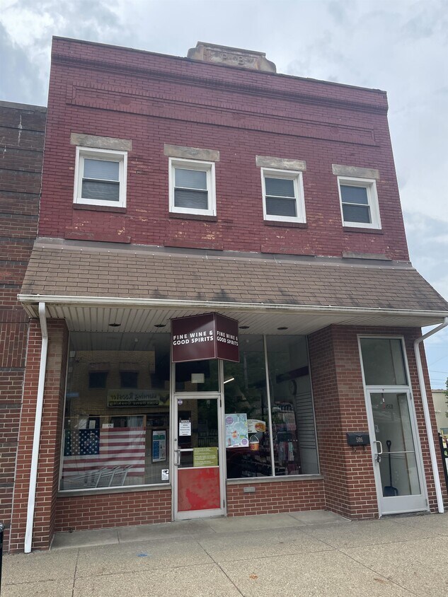 Foto principal - 506 Midland Ave