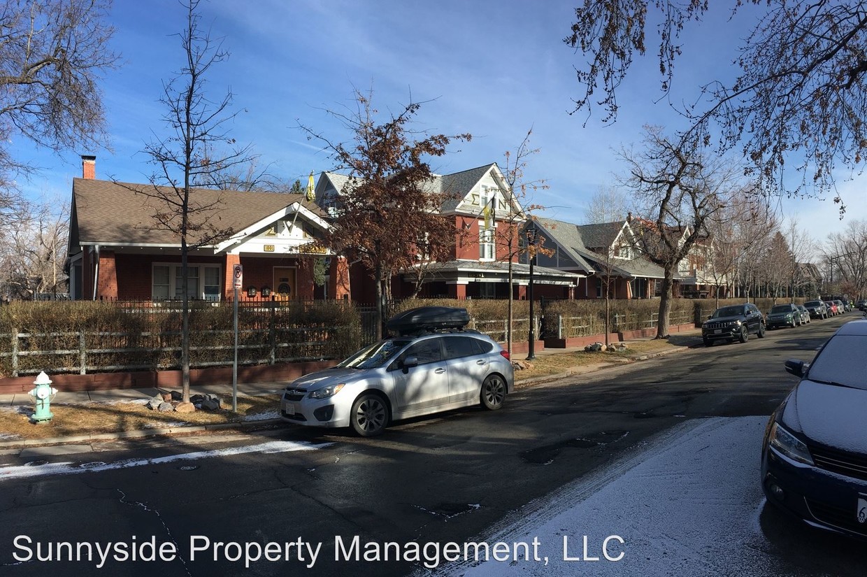 Primary Photo - 1015 Pleasant St