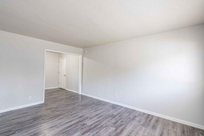 Building Photo - Family Home Remodel! Ready for Move In!