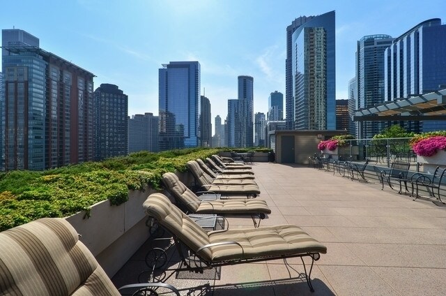 Foto principal - 474 N Lake Shore Dr