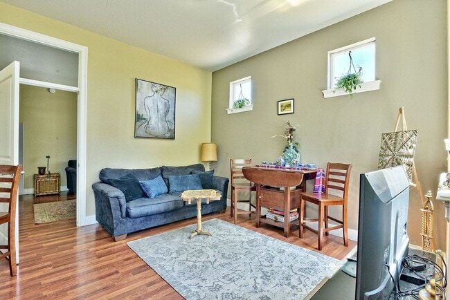 Foto del edificio - 184 Clear Creek Dr