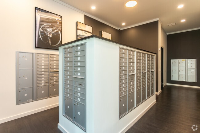 Interior Photo - Alta Harris Farms